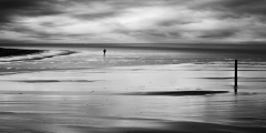 Alone_in_the_Wadden_Sea_2to1